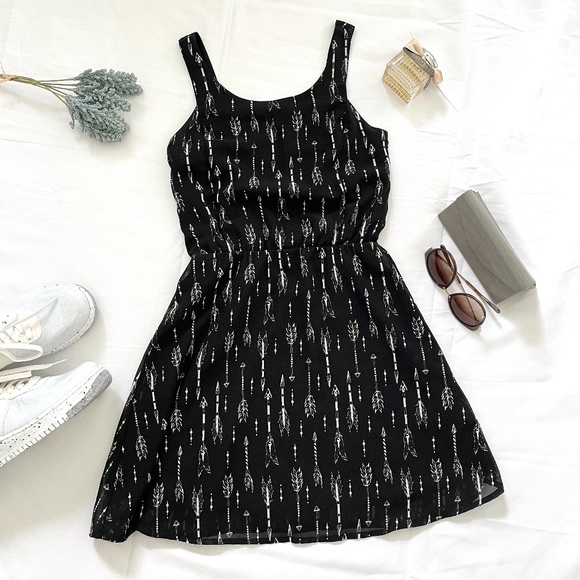 H&M Dresses & Skirts - H&M Mini Dress
